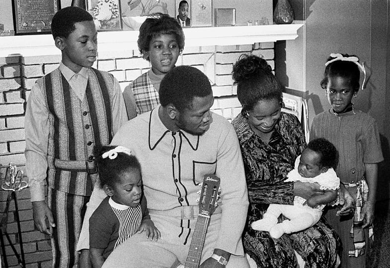 Joe Frazier mit seiner Familie.