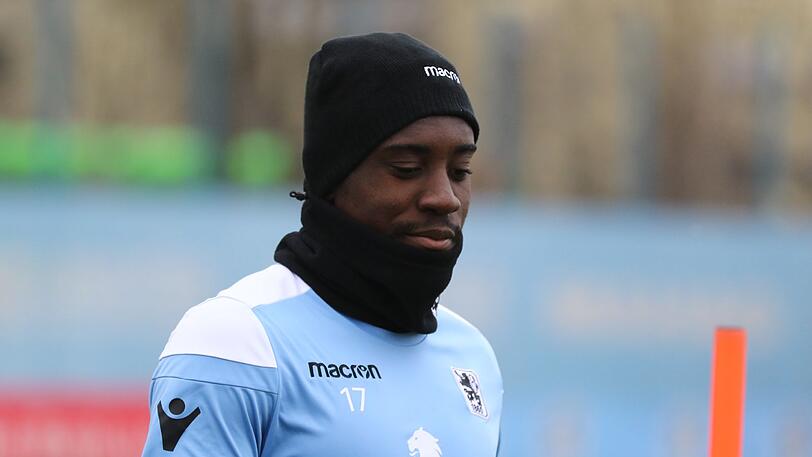 Prince Osei Owusu absolvierte am Montag sein erstes Training beim TSV 1860 - die Bilder!
