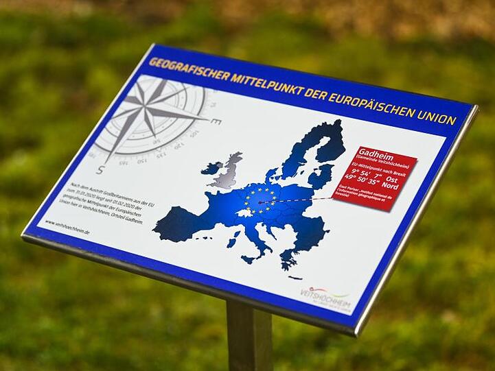 Ein Feld in Gadheim in Unterfranken ist der geografische Mittelpunkt der neuen Europäischen Union.