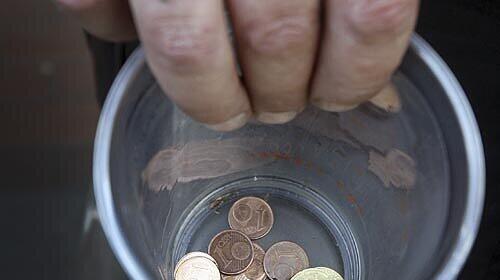 Sie täuschen vor, Spenden zu sammeln: Die Polzei warnt vor Trickdieben. (Symbolbild)