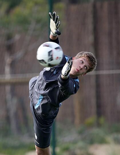 Schuften, stemmen, springen bis zu Erschöpfung. Die schweißtreibenden Trainingsbilder vom Dienstag zum Durchklicken.
