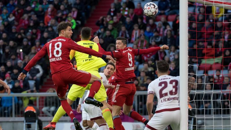 Robert Lewandowski erzielte das 1:0 für den FC Bayern in der 9. Minute. Robert Lewandowski erzielte das 1:0 für den FC Bayern in der 9. Minute.