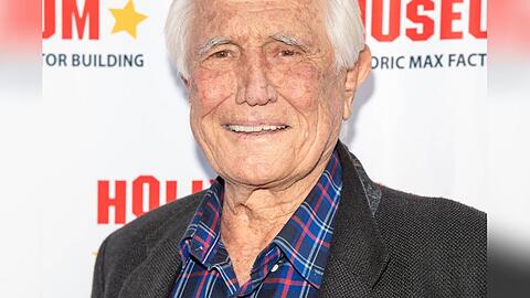 George Lazenby (Bild von 2022) geht es wieder besser.