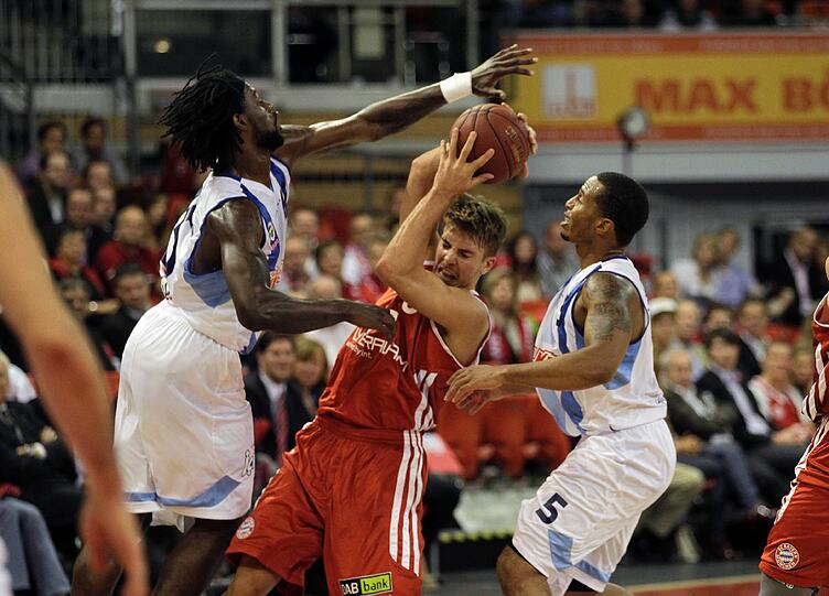 Basketball-Legende Svetislav Pesic erklärt, warum er dem FC Bayern gegen seinen Ex-Klub Alba Berlin die Daumen drückt und wieso er München mag.