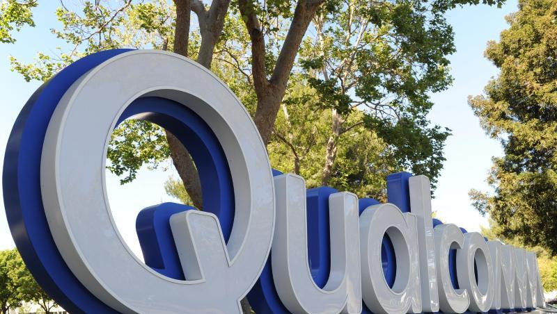 Das Logo von Qualcomm ist vor einem Standort des Chipkonzerns inn Santa Clara zu sehen.
