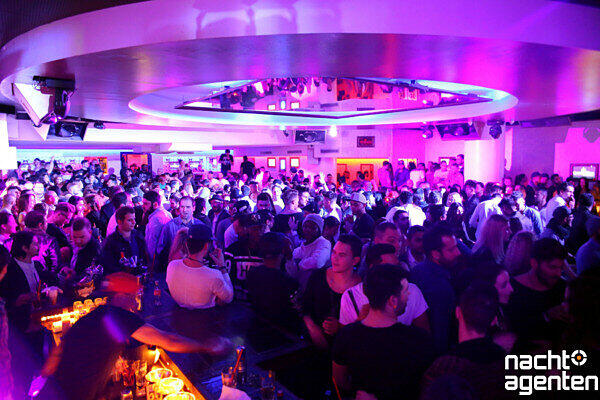 Die besten Party-Bilder vom Samstag. Hier im Neuraum.