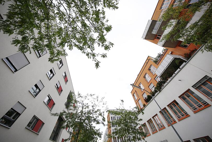 GBW-Häuser an der Adams-Lehmann-Straße: Hier fürchten sich die Bewohner vor steigenden Mieten.
