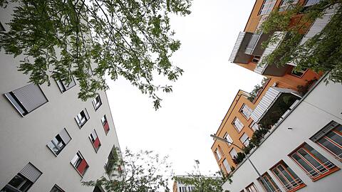 GBW-Häuser an der Adams-Lehmann-Straße: Hier fürchten sich die Bewohner vor steigenden Mieten.