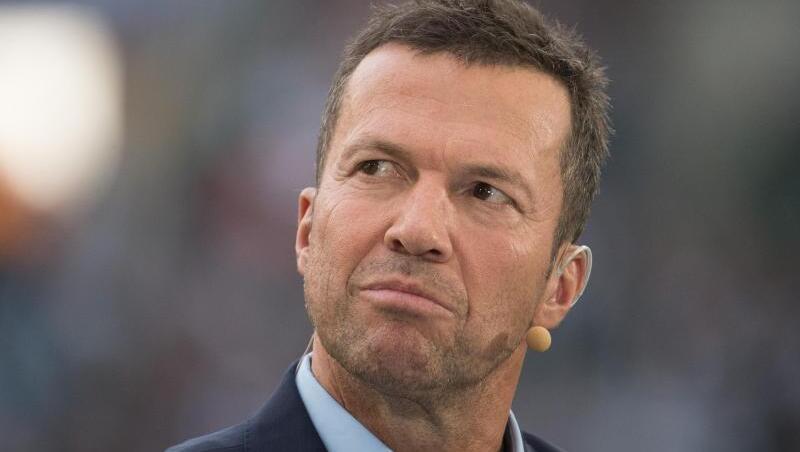 Lothar Matthäus kritisiert den Kader des FC Bayern. Lothar Matthäus kritisiert den Kader des FC Bayern.
