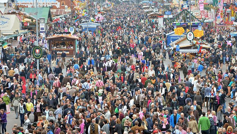 Die Wiesn steht momentan noch ohne Sicherheitsdienst da. Der OB lockt jetzt mit einem Zuckerl. Die Wiesn steht momentan noch ohne Sicherheitsdienst da. Der OB lockt jetzt mit einem Zuckerl.