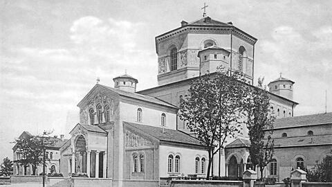 Die Aussegnungshalle am Nordfriedhof im Originalzustand.