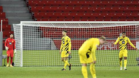 Die Dortmunder sind nach der Niederlage in Leverkusen entt&auml;uscht.