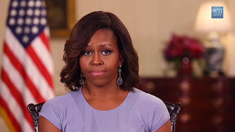 Michelle Obama, First Lady der USA setzt sich massiv für die Freilassung der Mädchen ein. Seitdem ist das Thema in den USA riesengroß.