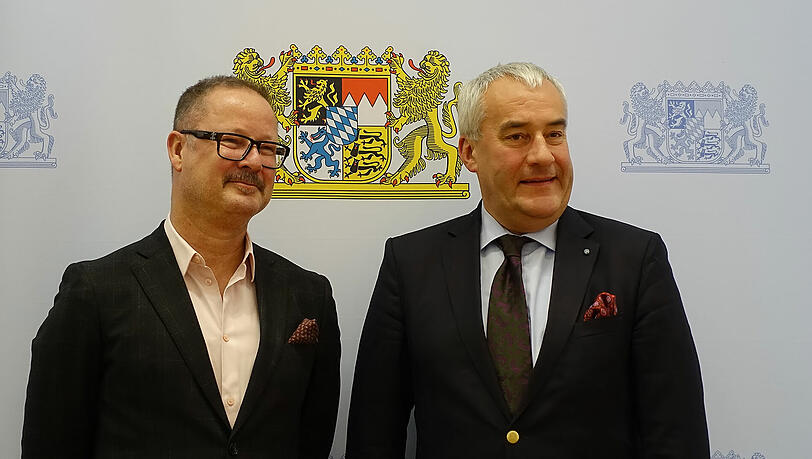 Andreas Beck (links) mit Kunstminister Ludwig Spaenle. Andreas Beck (links) mit Kunstminister Ludwig Spaenle.
