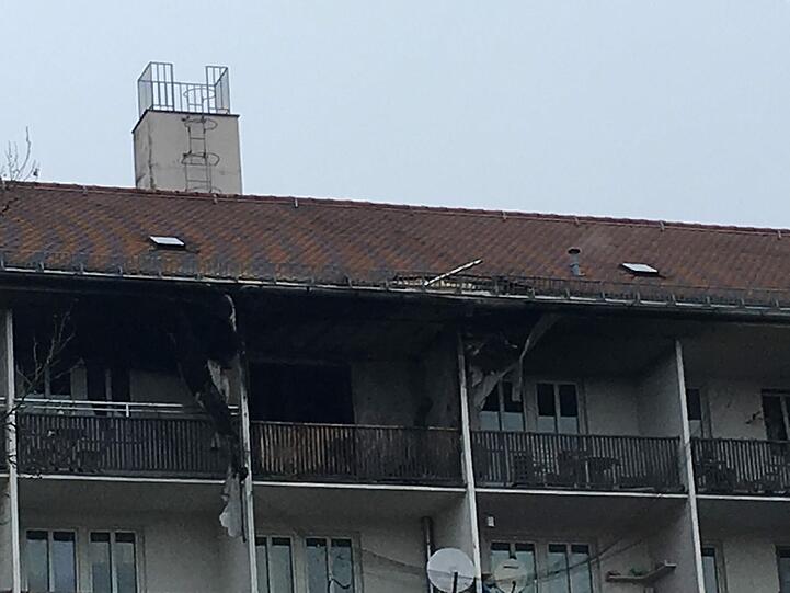 Im fünften Stock, wo das Feuer ausbrach, ist alles schwarz.