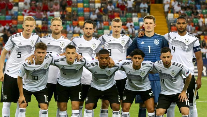 Die deutsche U21 tritt mit einer nur auf einer Position veränderten Startelf im zweiten EM-Spiel an. Die deutsche U21 tritt mit einer nur auf einer Position veränderten Startelf im zweiten EM-Spiel an.