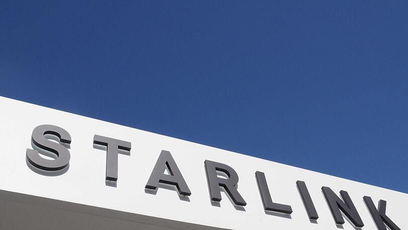 Ein Starlink-Marketingpavillon beim Mobile World Congress 2024.