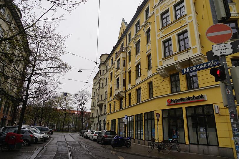 In der Kirchenstraße in Haidhausen ist die Polizei am Samstag angerückt.