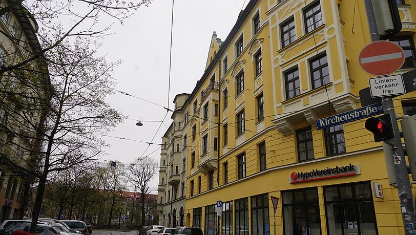 In der Kirchenstraße in Haidhausen ist die Polizei am Samstag angerückt. In der Kirchenstraße in Haidhausen ist die Polizei am Samstag angerückt.