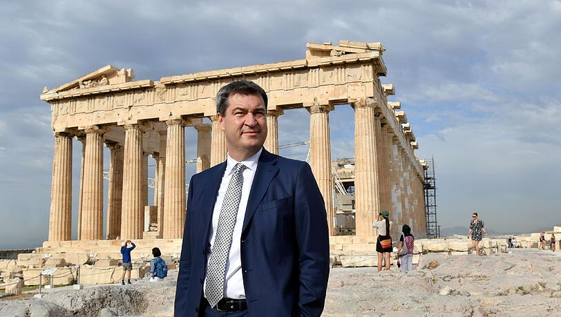 Markus Söder besichtigt in Griechenlands Hauptstadt Athen die Akropolis.