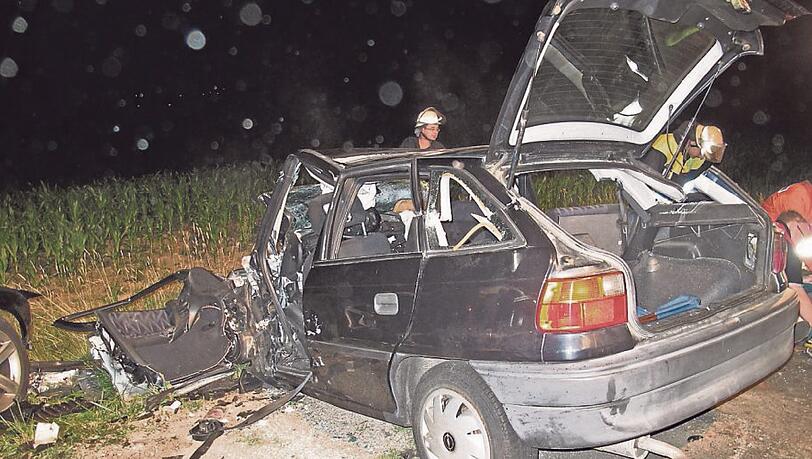 Das ist das Auto, in das der 41-Jährige im Sommer vor zwei Jahren gerast ist. Ein Mädchen starb bei dem Unfall. Das ist das Auto, in das der 41-Jährige im Sommer vor zwei Jahren gerast ist. Ein Mädchen starb bei dem Unfall.