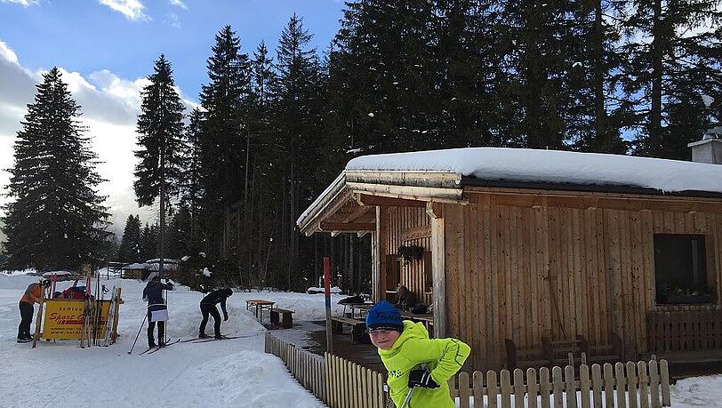 Nach einer anstrengenden Langlauf Runde laden die Hütten in Leutasch zu einer gemütlichen Rast ein. Nach einer anstrengenden Langlauf Runde laden die Hütten in Leutasch zu einer gemütlichen Rast ein.