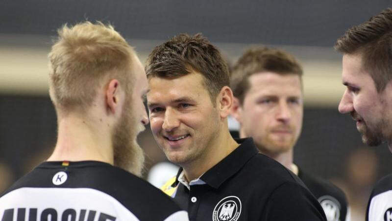 Die Chemie stimmt im Team von Handball-Bundestrainer Christian Prokop (M.). Die Chemie stimmt im Team von Handball-Bundestrainer Christian Prokop (M.).