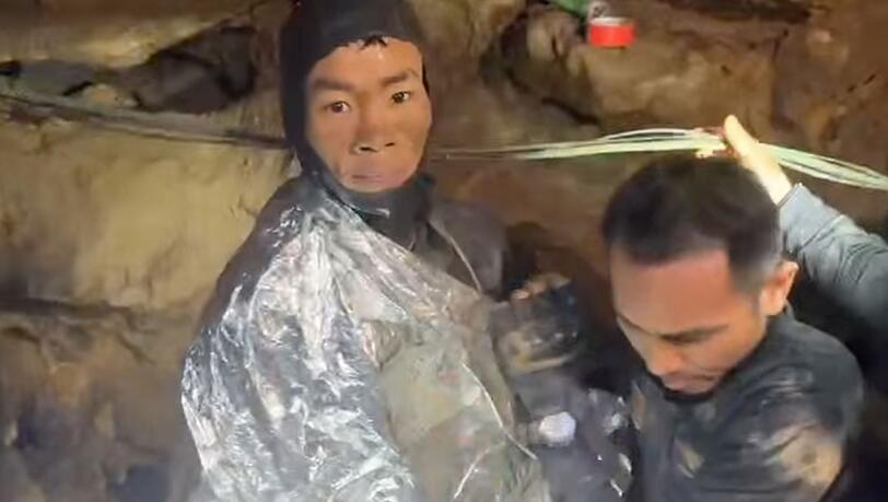 Nach erstem Erfolg: Vier Männer warten noch in Laos-Höhle