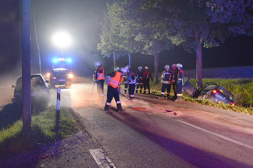 Der betrunkene Audi-Fahrer achtete nicht auf den Gegenverkehr: Die Bilder von der Unfallstelle.