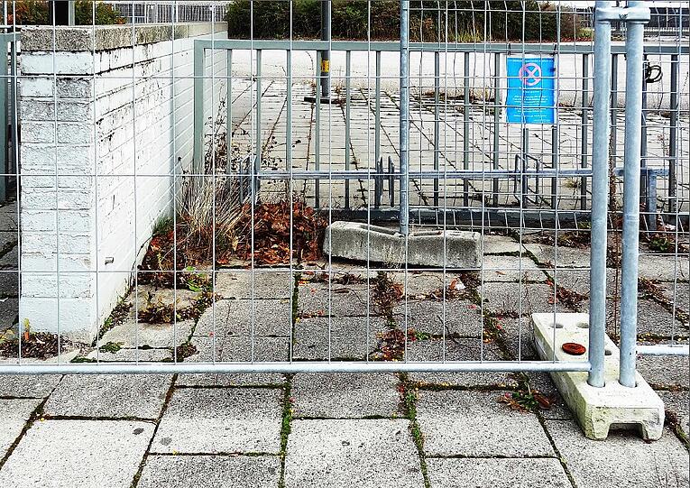 Der Busbahnhof im Olympiadorf ist ein Schandfleck, findet Anwohner Rainer Schoder...