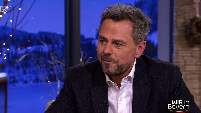 Gerührt: Michael Sporer kann die Tränen nicht mehr zurückhalten.