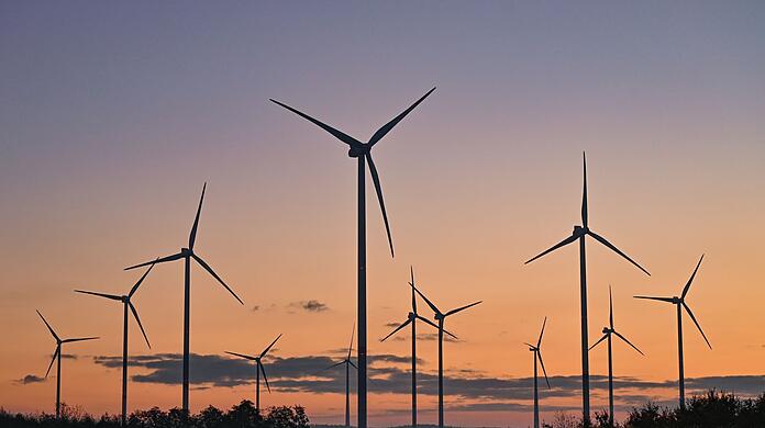 Die Green City AG baut unter anderem Windräder. (Symbolbild)