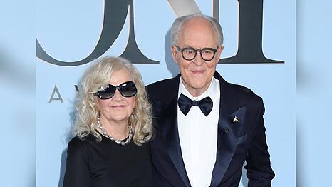 John Lithgow mit seiner Frau Mary Yeager bei den Tony Awards.