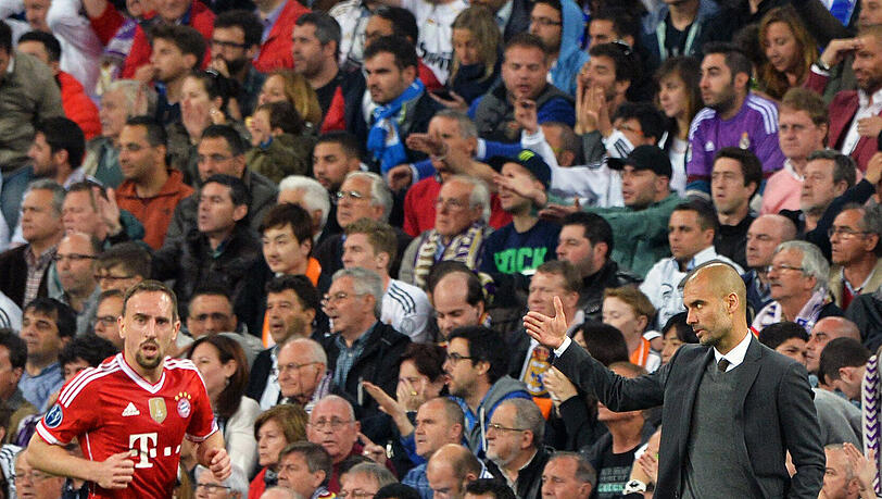 Außer Form: Bei Franck Ribéry (l) ist Pep nun als Psychologe gefragt. Außer Form: Bei Franck Ribéry (l) ist Pep nun als Psychologe gefragt.