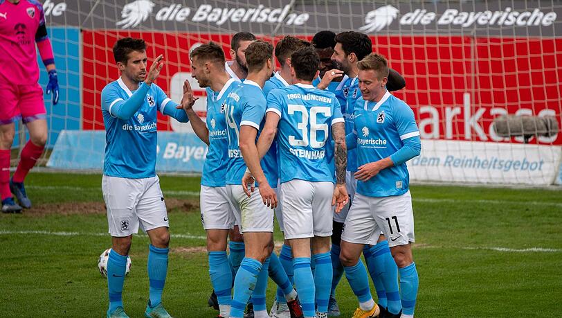Für die Löwen läuft's derzeit sehr gut, die Münchner kämpfen weiterhin um den Aufstieg in die 2. Liga.