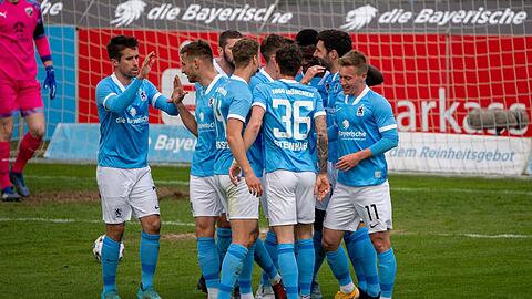 Für die Löwen läuft's derzeit sehr gut, die Münchner kämpfen weiterhin um den Aufstieg in die 2. Liga.