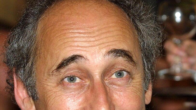 In der Nacht auf Montag ist Schauspieler Towje Kleiner im Alter von 63 Jahren unerwartet gestorben. In der Nacht auf Montag ist Schauspieler Towje Kleiner im Alter von 63 Jahren unerwartet gestorben.
