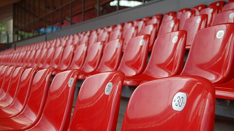 Künftig heißt es für die Club-Fans: Platz nehmen im Grundig Stadion.