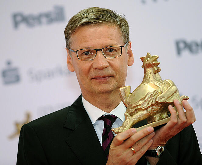 Jauch mit seiner Goldenen Henne 2012 in der Kategorie "Moderation"