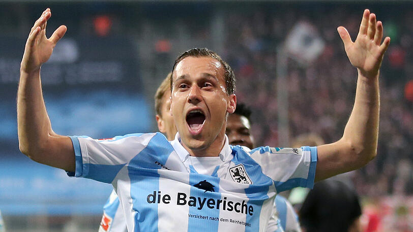 MICHAEL LIENDL: Vielgescholtener Topscorer. Manchmal &bdquo;gschlampert&ldquo; bis lethargisch, zuletzt als Kapitän aber mit überzeugender 
Körpersprache. Und einer, der den Mund aufmacht.
Man mag sich nicht ausmalen, wo 1860 ohne ihn wäre. Note 4