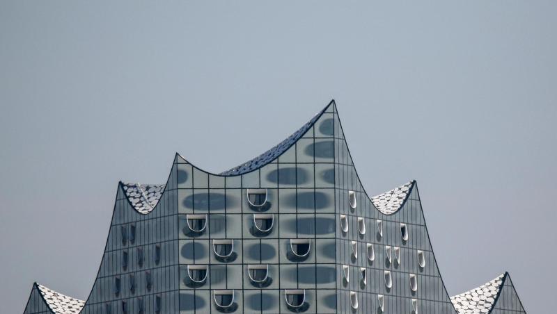 Bis Ende April fallen alle Veranstaltungen in der Hamburger Elbphilharmonie aus. Bis Ende April fallen alle Veranstaltungen in der Hamburger Elbphilharmonie aus.