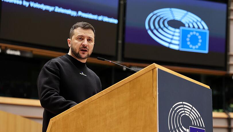 Der ukrainische Präsident Wolodymyr Selenskyj hat eine Rede vor dem EU-Parlament in Brüssel gehalten.
