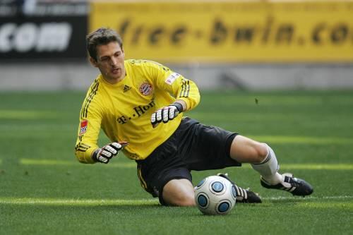 In der Ruhe liegt die Kraft: Jörg Butt, Bayerns neue Nummer eins, ist anders als andere Keeper - nicht nur als Elfmeterschütze.