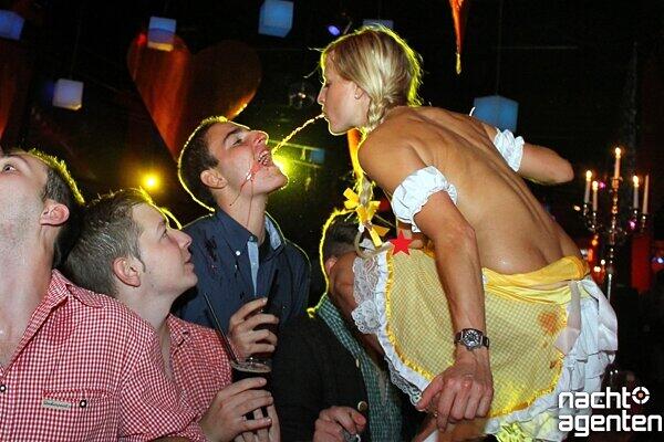 Heiße After Wiesn in der Nachtgalerie: Mehr Partybilder finden Sie auf www.nachtagenten.de