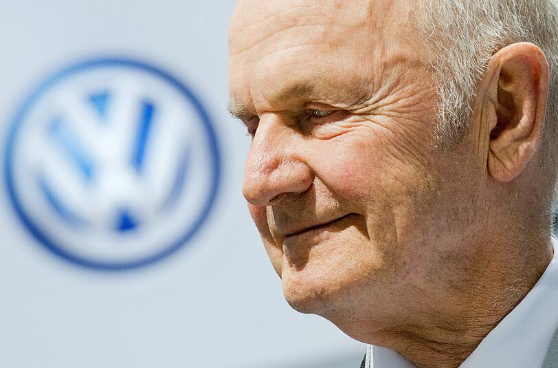 Der tagelange Machtkampf in der Konzernspitze bei Volkswagen hat Aufsichtsratsboss Ferdinand Piëch das Amt gekostet.