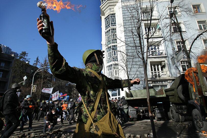 In der ukrainischen Hauptstadt ist es erneut zu schweren Auseinandersetzungen zwischen Polizei und Regierungsgegnern gekommen