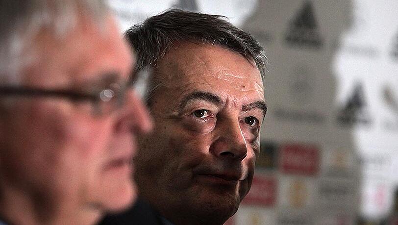 Die Lage von DFB-Boss Wolfgang Niersbach ist weiter prekär. Die Lage von DFB-Boss Wolfgang Niersbach ist weiter prekär.