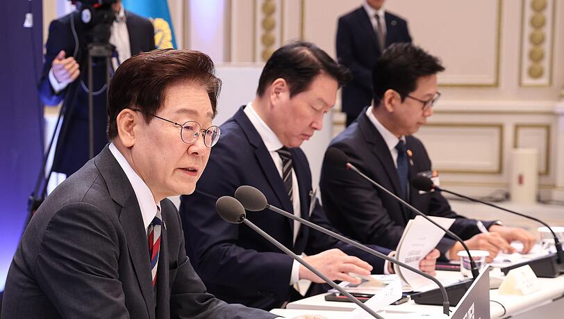 S&uuml;dkoreas Pr&auml;sident Lee Jae Myung stellt seinen ambitionierten Investitionsplan vor.