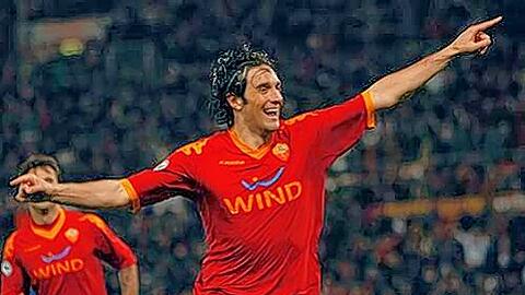 Auch er wird von den Titelgewinnen des FC Bayern in dieser Saison profitieren: Luca Toni, inzwischen beim AS Rom.