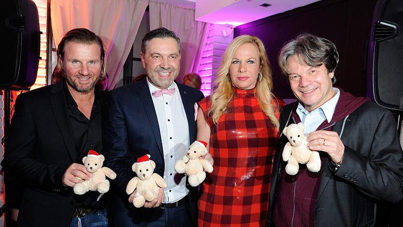 Adi Hengstberger, Pedro da Silva, Birgit Fischer-Höper und Michael Käfer. Adi Hengstberger, Pedro da Silva, Birgit Fischer-Höper und Michael Käfer.